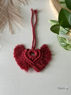Macramé aromadifuzér Spirit v tmavě červené barvě.