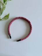 Macramé Čelenka do vlasů ve starorůžové barvě.