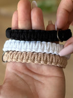 Macramé obojek Poppy detail vzoru.
